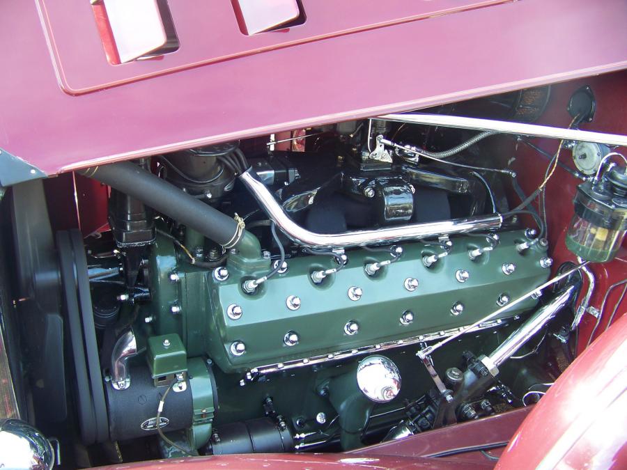  Packard Twelve Convertible Sedan 1934 года  (фото 12 из 44)